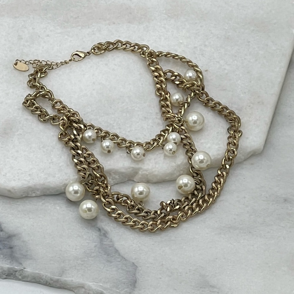 ✔️Gold Triple Chunky Chain Necklace with Various Sized Hanging Pearls - Picture 15 of 16